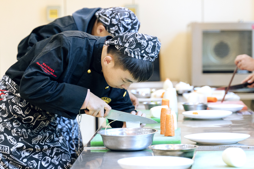 已有中餐基本功，想深入学习，该去哪里学习好？